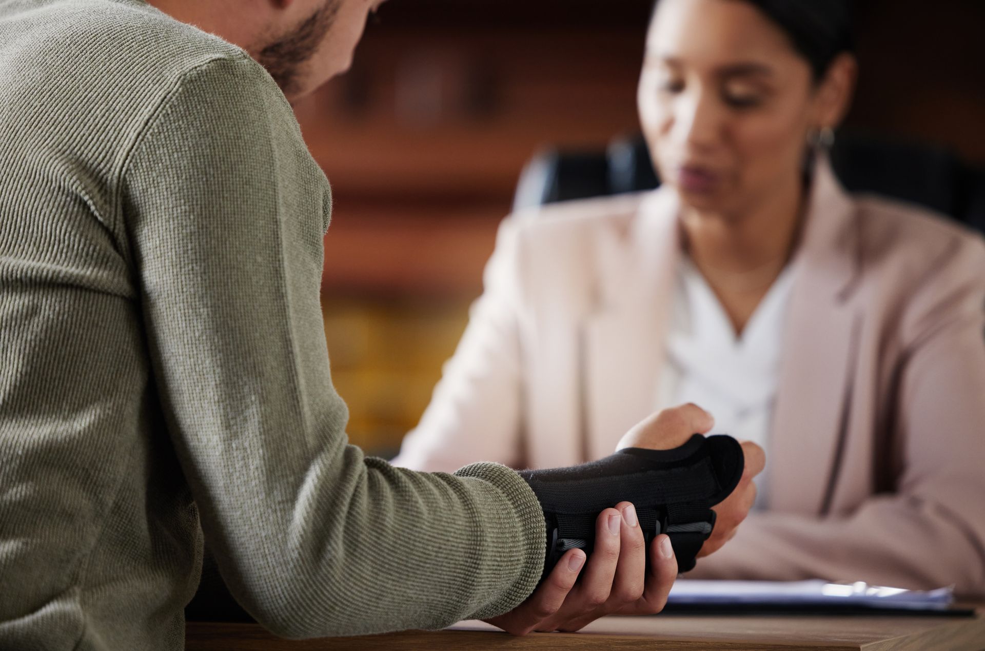 Car Accident Shoulder Injury Guide: Symptoms, Treatment, and Your Legal Options